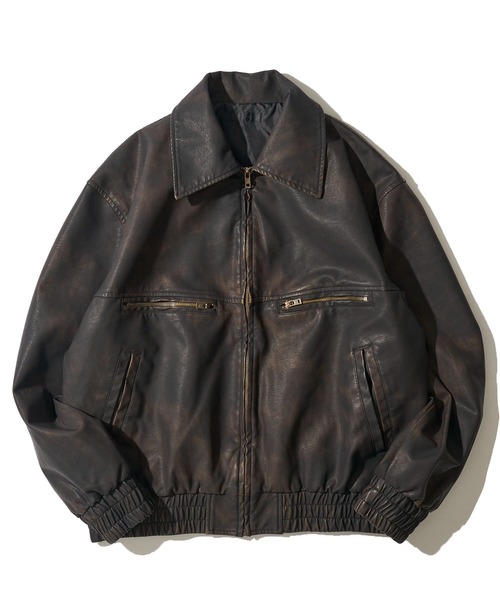 ADPOSION(アドポーション)の「ヴィンテージライク 合成皮革 ステンカラーブルゾン / ミリタリージャケット(ブルゾン・メンズ・ブラック/ダークブラウン・MEDIUM/LARGE/X-LARGE)」の5枚目の写真