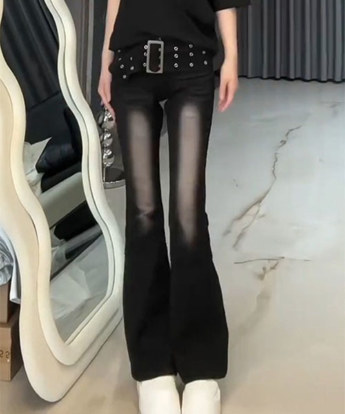 gossip!ロサンゼルス(ゴシップロサンゼルス)の「ベルトアクセント フレアデニムパンツ(デニムパンツ・レディース・チャコールグレー・S/L)」の3枚目の写真