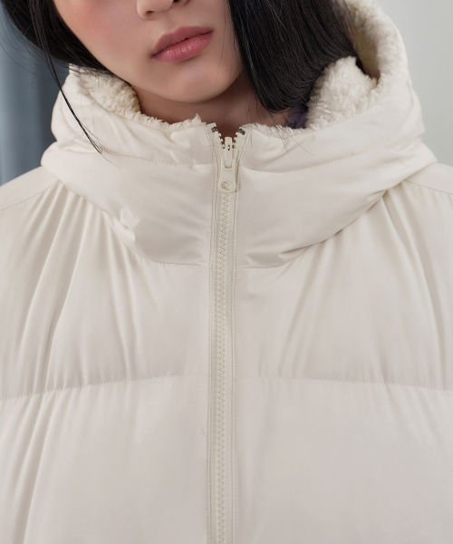 MUSINSA STANDARD WOMAN（ムシンサスタンダードウーマン）の「ウィメンズデイリープファーリバーシブルフリースフード付きショートパディングジャケット[クリーム/クリーム]（ダウンジャケット/コート・レディース・その他・X-SMALL/SMALL/MEDIUM/LARGE）」の6枚目の写真