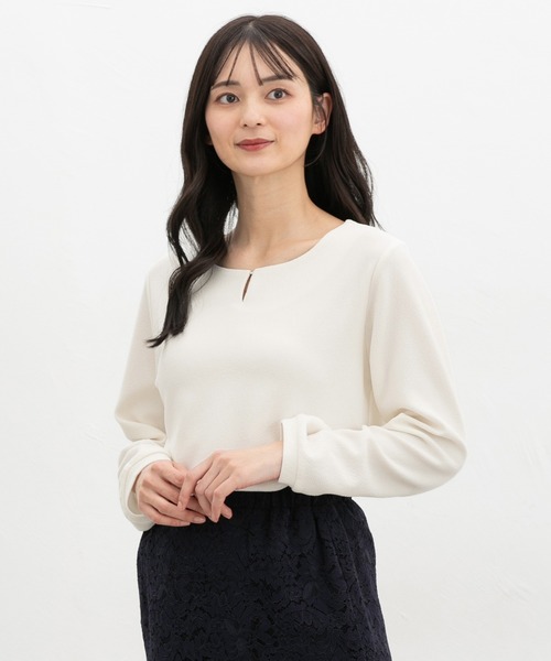Honeys(ハニーズ)の「ラインストーン付トップス(Tシャツ/カットソー・レディース・ピンク/ネイビー/アイボリー/サックスブルー・L/LL/M/S)」の1枚目の写真