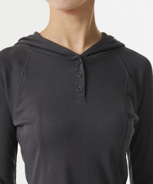 MUSINSA STANDARD WOMAN（ムシンサスタンダードウーマン）の「ウィメンズリブスリムフード付き長袖Tシャツ[ダークグレー]（パーカー・レディース・その他・LARGE/MEDIUM/SMALL/X-SMALL/X-LARGE）」の13枚目の写真