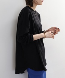 オーバーサイズ裾ラウンドカットソー
