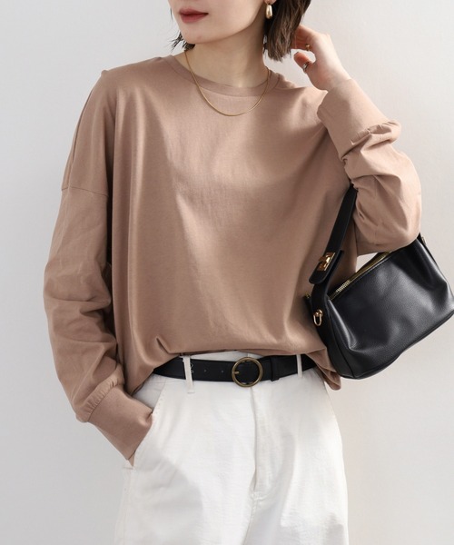 atONE(アットワン)の「オーバーサイズ裾ラウンドカットソー(Tシャツ/カットソー・レディース・オフホワイト/チャコールグレー/カーキ/モカ/ブラック・4L~5L/LL~3L/M-L)」の4枚目の写真