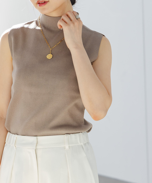 Noble（ノーブル）の「《追加》ボトルネックスリーブレスニット（ニット/セーター・レディース・ブラック/アイボリー/モカ・FREE）」の3枚目の写真