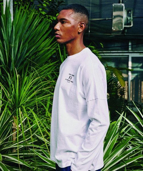 FAKE CAMPER（フェイクキャンパー）の「F5 スモールロゴ長袖Tシャツ [ホワイト]（Tシャツ/カットソー・メンズ・ホワイト・LARGE/X-LARGE）」の2枚目の写真