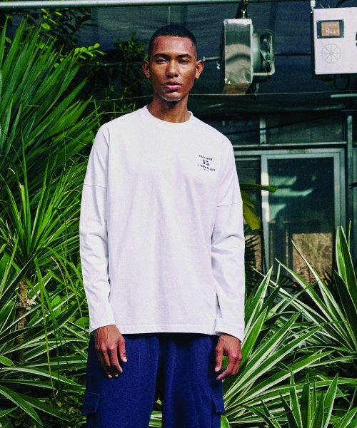 FAKE CAMPER（フェイクキャンパー）の「F5 スモールロゴ長袖Tシャツ [ホワイト]（Tシャツ/カットソー・メンズ・ホワイト・LARGE/X-LARGE）」の3枚目の写真