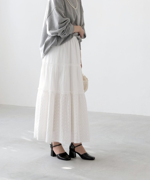 menue(メヌエ)の「スクエアトゥ 太めヒール アンクルストラップ パンプス(パンプス・レディース・ブラウン/シルバー/ブラック・21.5cm/22.0cm/22.5cm/23.0cm/23.5cm/24.0cm/24.5cm/25.0cm/25.5cm/26.0cm)」の18枚目の写真