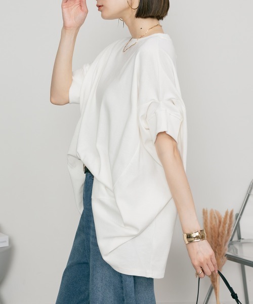 aity(アイティ)の「M-5L 変形ドルマン オーバーサイズ半袖カットソー 夏服(Tシャツ/カットソー・レディース・ピンクベージュ/ネイビー/オフホワイト/杢グレー・4L~5L/LL~3L/M~L)」の6枚目の写真
