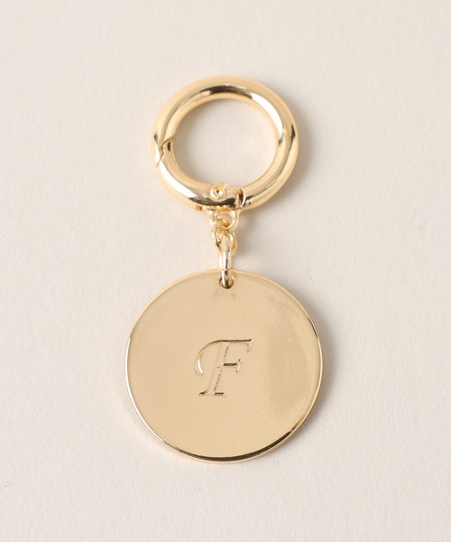 A part by（アパートバイ）の「イニシャルチャーム（チャーム・レディース・ライトイエロー/ペールイエロー/イエロー系その他/イエロー系その他3/イエロー系その他2・FREE）」の2枚目の写真