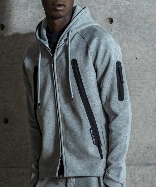 1PIU1UGUALE3 RELAX (ウノピゥウノウグァーレトレ リラックス)の「1PIU1UGUALE3 RELAX(ウノピゥウノウグァーレトレ リラックス)バーティカルポケット テックパーカー(パーカー・メンズ・ホワイト/ブラック/グレー・XL/L/M/S/XXL)」の12枚目の写真