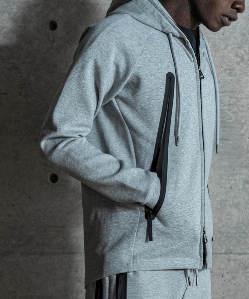 1PIU1UGUALE3 RELAX (ウノピゥウノウグァーレトレ リラックス)の「1PIU1UGUALE3 RELAX(ウノピゥウノウグァーレトレ リラックス)バーティカルポケット テックパーカー(パーカー・メンズ・ホワイト/ブラック/グレー・XL/L/M/S/XXL)」の14枚目の写真