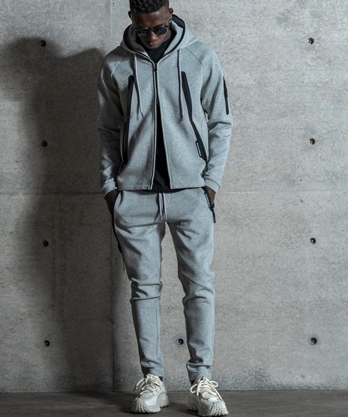 1PIU1UGUALE3 RELAX (ウノピゥウノウグァーレトレ リラックス)の「1PIU1UGUALE3 RELAX(ウノピゥウノウグァーレトレ リラックス)バーティカルポケット テックパーカー(パーカー・メンズ・ホワイト/ブラック/グレー・XL/L/M/S/XXL)」の18枚目の写真