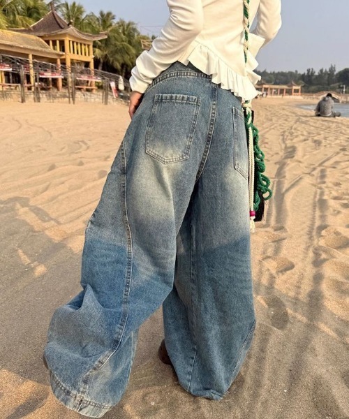 yuue' ( wear )（ユーイ）の「カーブワイドデニムパンツ/ユニセックス（デニムパンツ・レディース・ブルー・S/M/L）」の4枚目の写真