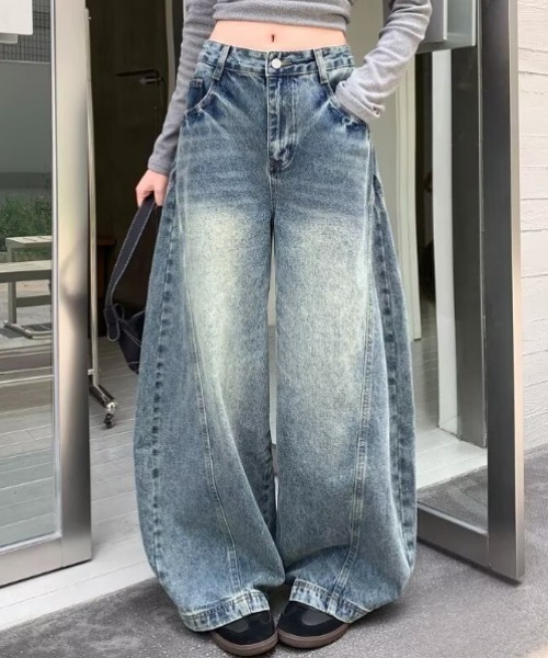 yuue' ( wear )（ユーイ）の「カーブワイドデニムパンツ/ユニセックス（デニムパンツ・レディース・ブルー・S/M/L）」の2枚目の写真