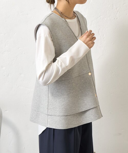 Jena espace merveilleux（ジェナ　エスパスメルヴェイユ）の「ペプラムフリルジレ（ベスト・レディース・ライトグレー/ブラック・FREE）」の4枚目の写真