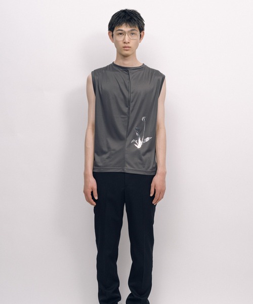 KEISUKEYOSHIDA（ケイスケヨシダ）の「Back Lining Sleeveless Top（シャツ/ブラウス・レディース・ブラック/グレー・M/L）」の16枚目の写真