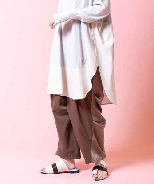 OSMOSIS(オズモーシス)の「タックカーブパンツ(その他パンツ・レディース・ブラウン/ブラック/カーキ・ONE SIZE)」の2枚目の写真