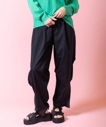 タックカーブパンツ