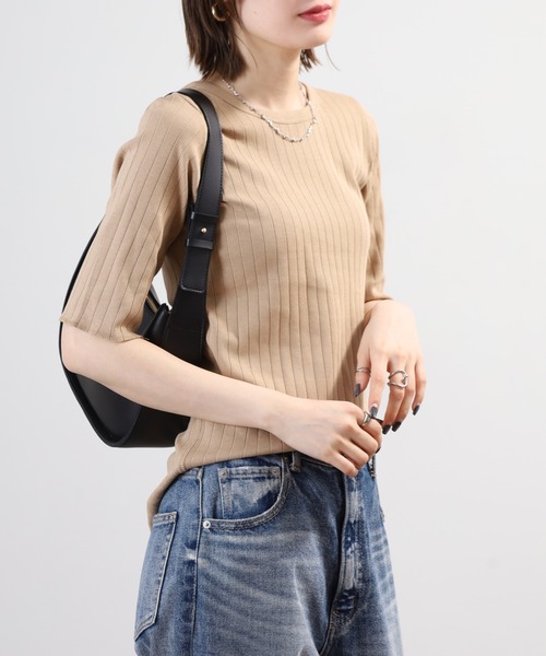 OMNES(オムネス)の「針抜リブ5分袖Tシャツ(Tシャツ/カットソー・レディース・ベージュ/モスグリーン/ホワイト・FREE)」の11枚目の写真