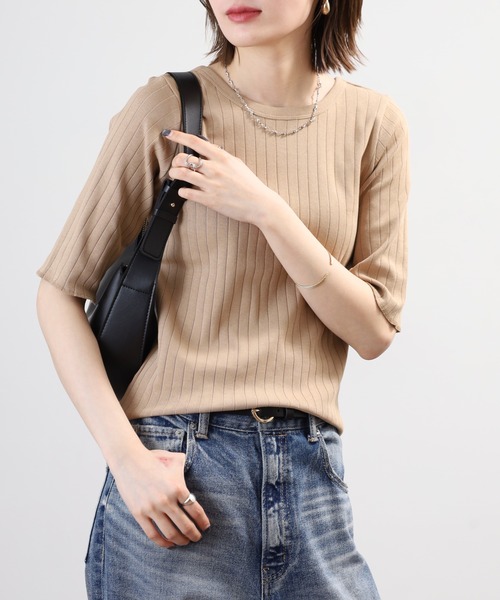 OMNES(オムネス)の「針抜リブ5分袖Tシャツ(Tシャツ/カットソー・レディース・ベージュ/モスグリーン/ホワイト・FREE)」の10枚目の写真