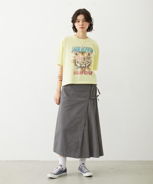 MILKFED.(ミルクフェド)の「CHINO TUCK LONG SKIRT(スカート・レディース・ベージュ/ネイビー/グレー・S/M)」の12枚目の写真