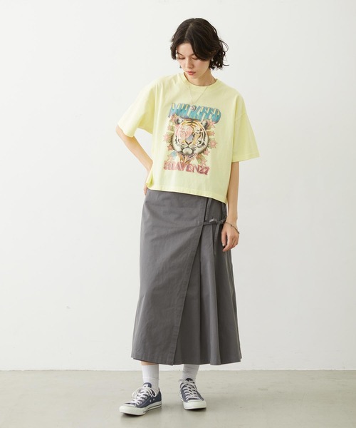 MILKFED.(ミルクフェド)の「CHINO TUCK LONG SKIRT(スカート・レディース・ベージュ/ネイビー/グレー・S/M)」の13枚目の写真