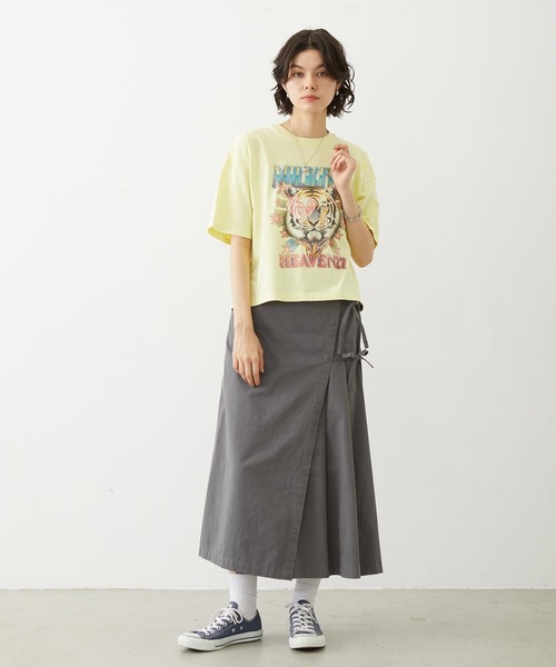 MILKFED.(ミルクフェド)の「CHINO TUCK LONG SKIRT(スカート・レディース・ベージュ/ネイビー/グレー・S/M)」の16枚目の写真