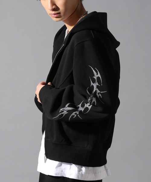 LAND MUSEUM（ランドミュージアム）の「LAND MUSEUM／ファイヤーパターンジップ（裏毛）（パーカー・メンズ・ブラック/ホワイト・LARGE/MEDIUM）」の2枚目の写真