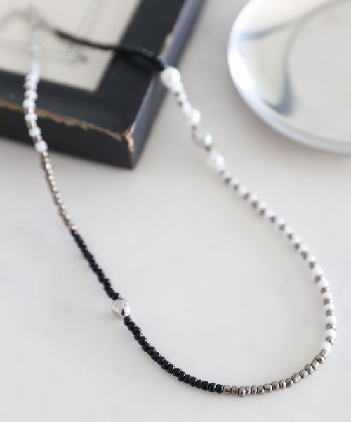 LEPSIM（レプシィム）の「アソートビーズネックレス　660925（ネックレス・レディース・アイボリー/ブラック/レッド/シルバー・ONE SIZE）」の4枚目の写真