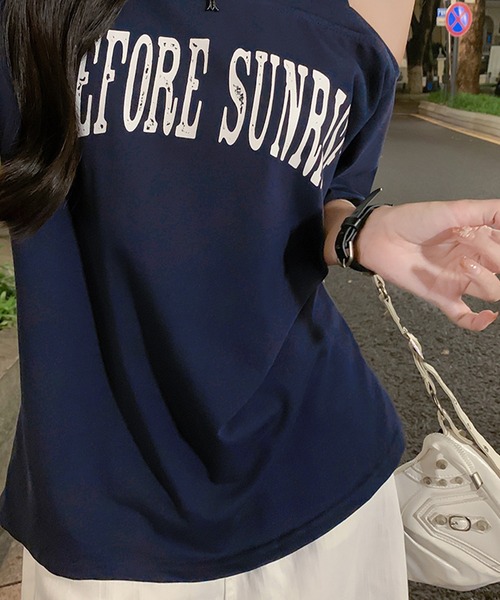 Songe(ソンジュ)の「ワンショルダーフロントプリントTシャツ(Tシャツ/カットソー・レディース・グレー/ネイビー/ホワイト・M/L)」の20枚目の写真