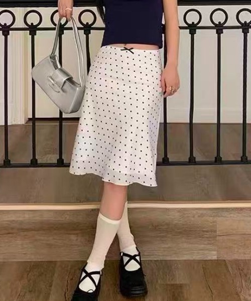 Achic（アシック）の「プチドットリボンAラインスカート（スカート・レディース・ホワイト・M）」の6枚目の写真