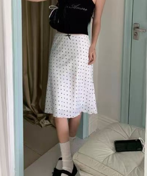 Achic（アシック）の「プチドットリボンAラインスカート（スカート・レディース・ホワイト・M）」の15枚目の写真