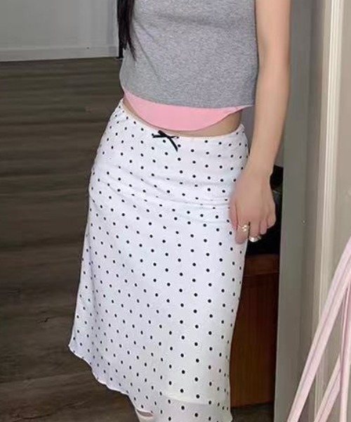 Achic（アシック）の「プチドットリボンAラインスカート（スカート・レディース・ホワイト・M）」の3枚目の写真