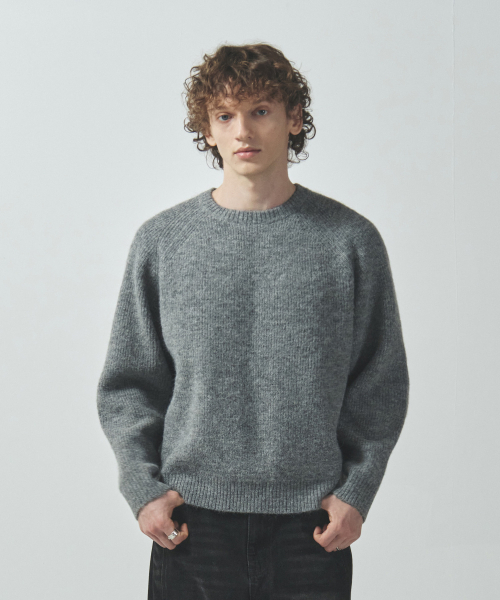 ECORR（エコル）の「フォグアルパカクロップニットプルオーバー : 5 COLORS（ニット/セーター・レディース・グレー/ベージュ/ブラウン/スカイブルー/ライトグリーン・2(L)/3(XL)/1(M)）」の6枚目の写真