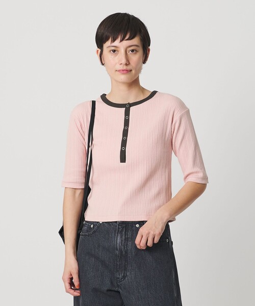 BEAUTY&YOUTH UNITED ARROWS(ビューティーアンドユースユナイテッドアローズ)の「【WEB限定】ランダムリブ ヘンリーネック スナップ 5分袖Tシャツ(Tシャツ/カットソー・レディース・ライム/ネイビー/ベージュ/ライトピンク・FREE)」の17枚目の写真