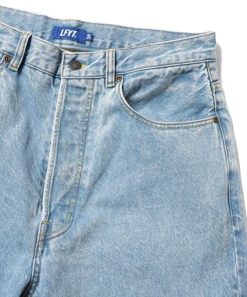 LFYT（エルエフワイティー）の「LFYT ラファイエット -  5 POCKET WASHED DENIM PANTS BAGGIE FIT ICE WASH デニムパンツ バギーフィット LS261203（デニムパンツ・メンズ・ライトブルー・38/36/34/32）」の7枚目の写真