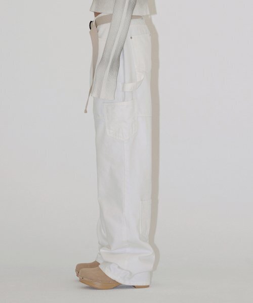 DIAGONAL（ダイアゴナル）の「PATCH POCKET DENIM PANTS (white)（デニムパンツ・レディース・その他・SMALL/MEDIUM）」の3枚目の写真