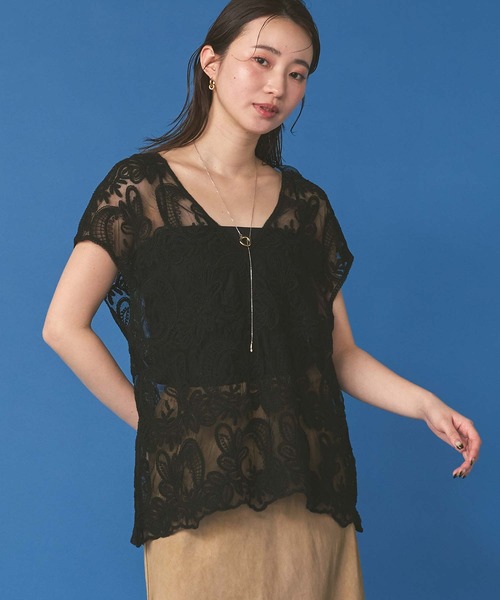 Gready Brilliant(グレディブリリアン)の「チュール刺繍2wayフレンチスリーブブラウス(シャツ/ブラウス・レディース・ブラック/オフホワイト・FREE)」の3枚目の写真