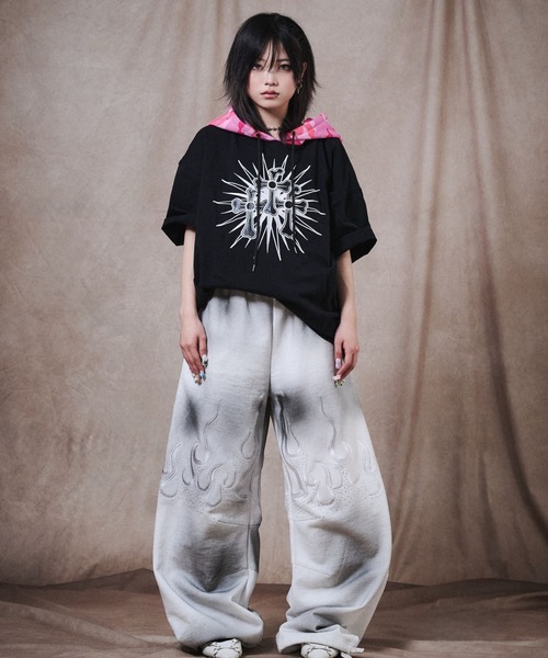 GALFY（ガルフィー）の「GALFY（ガルフィー）おしゃぶりワンワンTパーカー/半袖パーカー/ビッグシルエット 迷彩フード フェイクレイヤード（パーカー・メンズ・ブラック/ホワイト/グレイッシュベージュ・LL/L/M）」の6枚目の写真