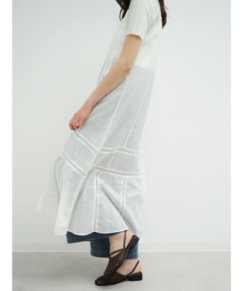 FIKA.（フィーカ）の「Cotton lace camisole onepiece（ワンピース・レディース・ブラック/ホワイト・MEDIUM）」の8枚目の写真