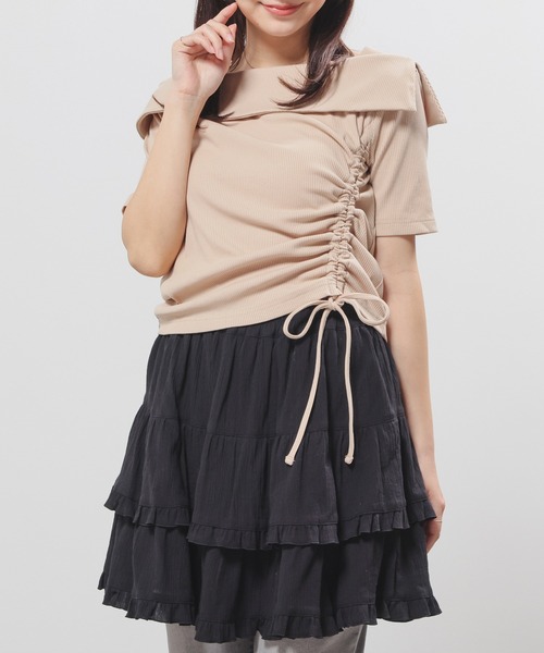 Honeys(ハニーズ)の「【ハニさら・接触冷感・UVカット】オフショルトップス(Tシャツ/カットソー・レディース・ヘザーチャコール/アイボリー/ブラック/ベージュ/ブルー/レッド・L/M/S)」の4枚目の写真