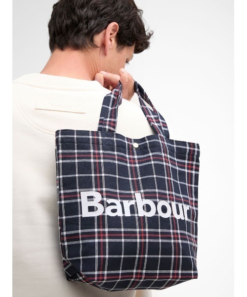 Barbour（バブアー）の「Telfield ミニ タータンロゴトートバッグ（トートバッグ・メンズ・ネイビー/グリーン・ONE SIZE）」の4枚目の写真