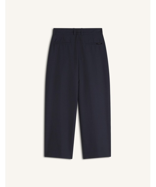 Maison Kitsune(メゾンキツネ)の「CARROT PLEATED PANTS(スラックス・レディース・ネイビー・40/38/36/34/42)」の2枚目の写真