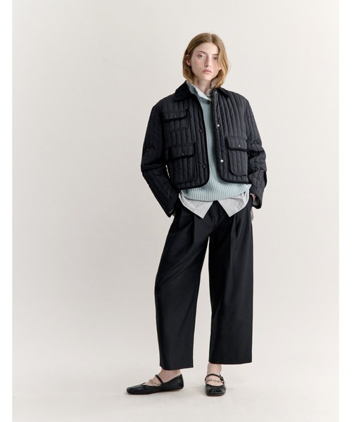 Maison Kitsune(メゾンキツネ)の「CARROT PLEATED PANTS(スラックス・レディース・ネイビー/ブラック・40/38/36/34/42/44)」の5枚目の写真