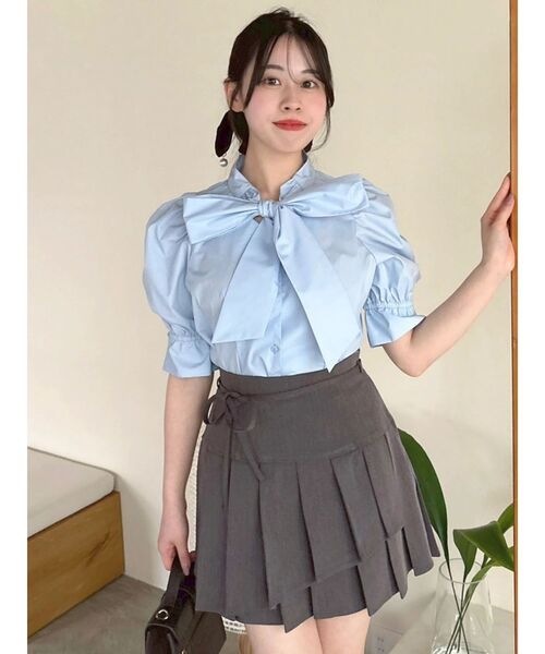 dazzlin(ダズリン)の「ペプラムタックボウタイブラウス(シャツ/ブラウス・レディース・その他1/ピンク/ブルー/オフホワイト/ブラック・FREE)」の6枚目の写真