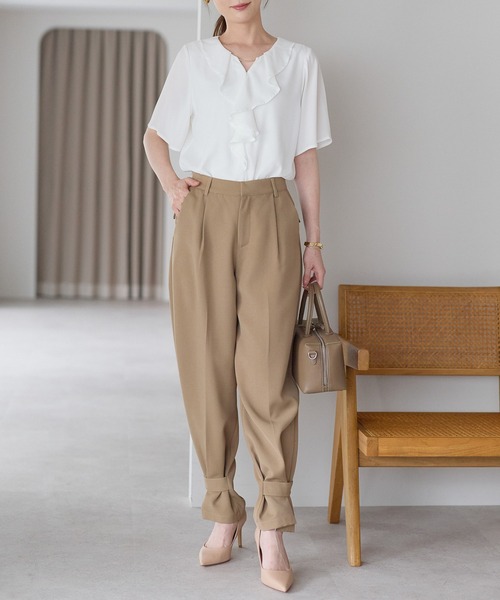 RIRIYANO(リリヤーノ)の「バー付きラッフルキーネック・半袖ブラウス(シャツ/ブラウス・レディース・オフホワイト・MEDIUM/LARGE/X-LARGE)」の7枚目の写真