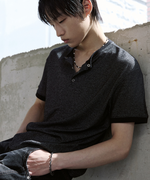 P.IN.O(ピインオ)の「スナップヘンリーネック半袖Tシャツ - ブラック(Tシャツ/カットソー・メンズ・その他・MEDIUM/LARGE)」の2枚目の写真