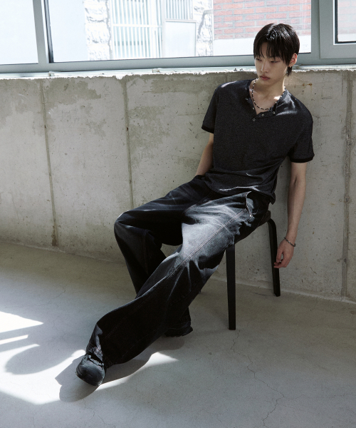 P.IN.O(ピインオ)の「スナップヘンリーネック半袖Tシャツ - ブラック(Tシャツ/カットソー・メンズ・その他・MEDIUM/LARGE)」の3枚目の写真
