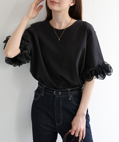 sakishimatokyo（サキシマトーキョー）の「ボリューム袖 シアーデザインTee/オーガンジーフリル（Tシャツ/カットソー・レディース・ブラック/ホワイト/グレイッシュベージュ・FREE）」の2枚目の写真