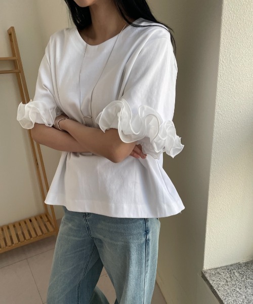 sakishimatokyo（サキシマトーキョー）の「ボリューム袖 シアーデザインTee/オーガンジーフリル（Tシャツ/カットソー・レディース・ブラック/ホワイト/グレイッシュベージュ・FREE）」の12枚目の写真